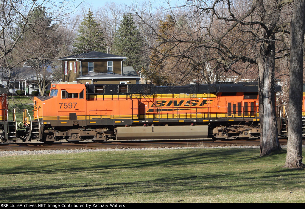 BNSF 7597